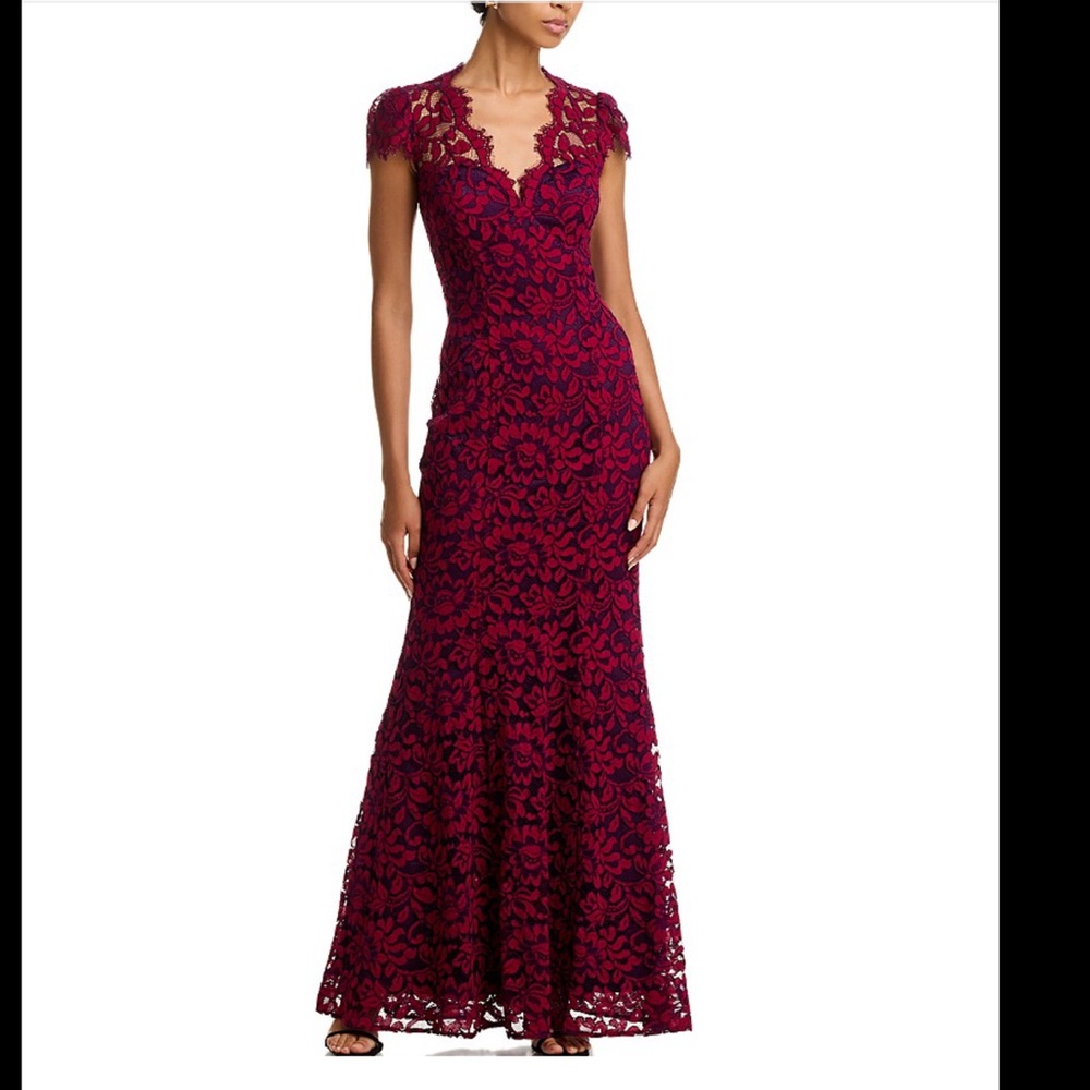 Eliza J Scalloped-Edge Lace Gown